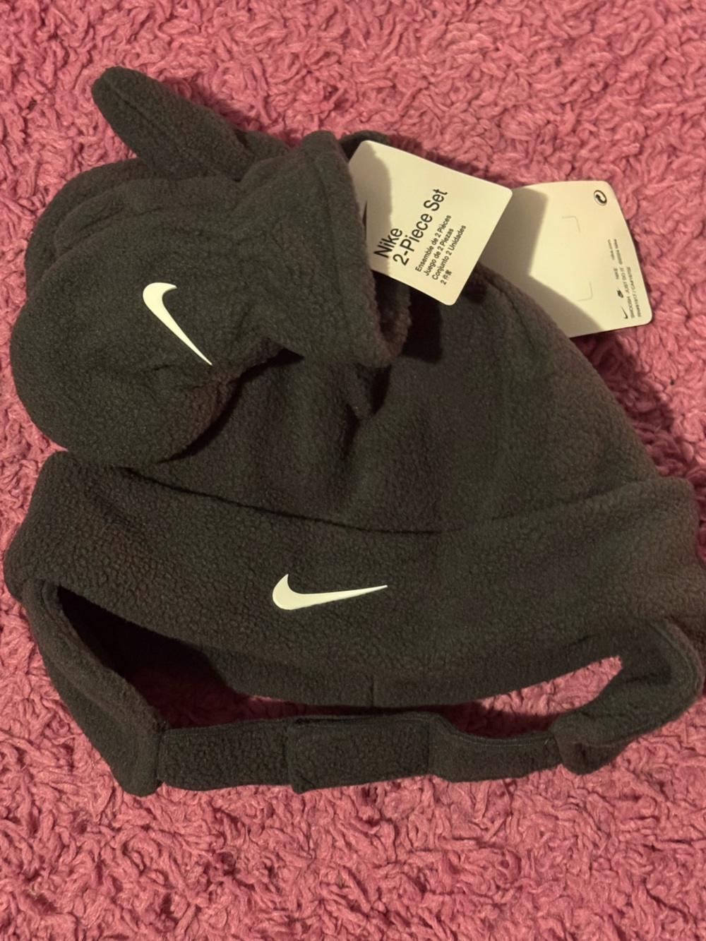 Nike 2 piece set (Hat&Gloves)